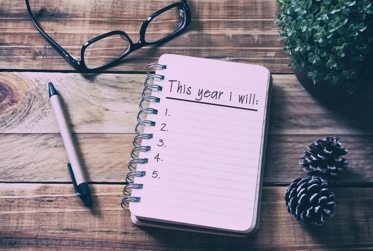 Embracing Change: Crafting and Keeping New Year Resolutions